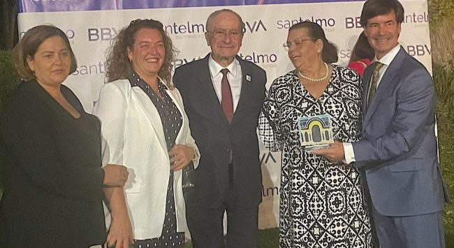 Consejeros de Rusvel junto al alcalde de Málaga